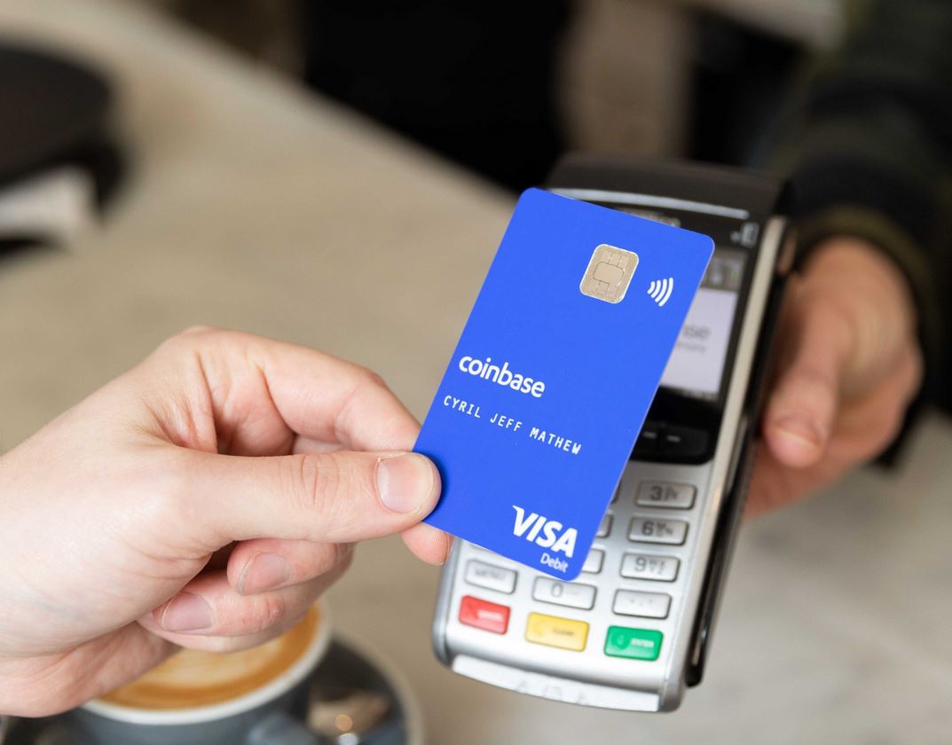 Coinbase presenta la seva targeta de dèbit Visa amb criptomoneda als EUA